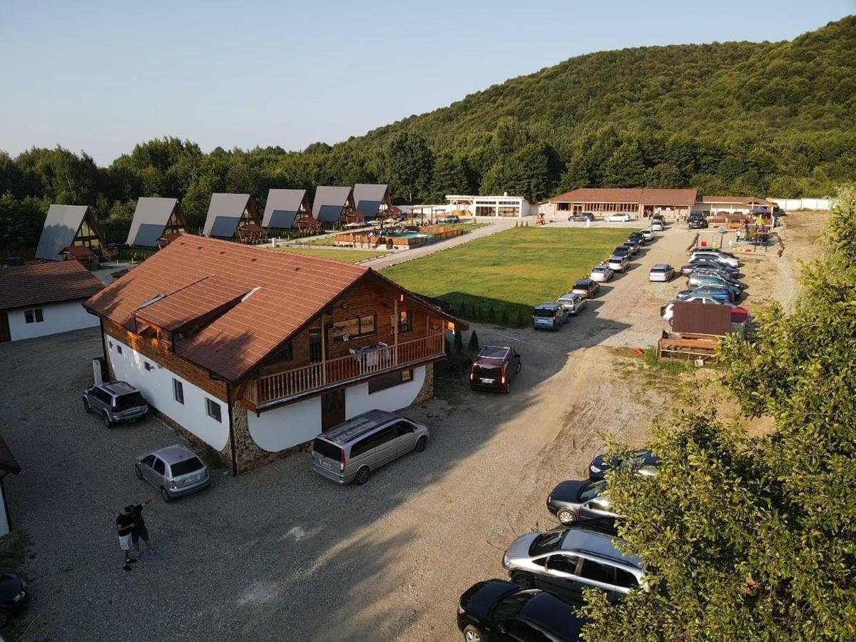 Doka Valea Sebesului A-Frame Hotel Exterior photo