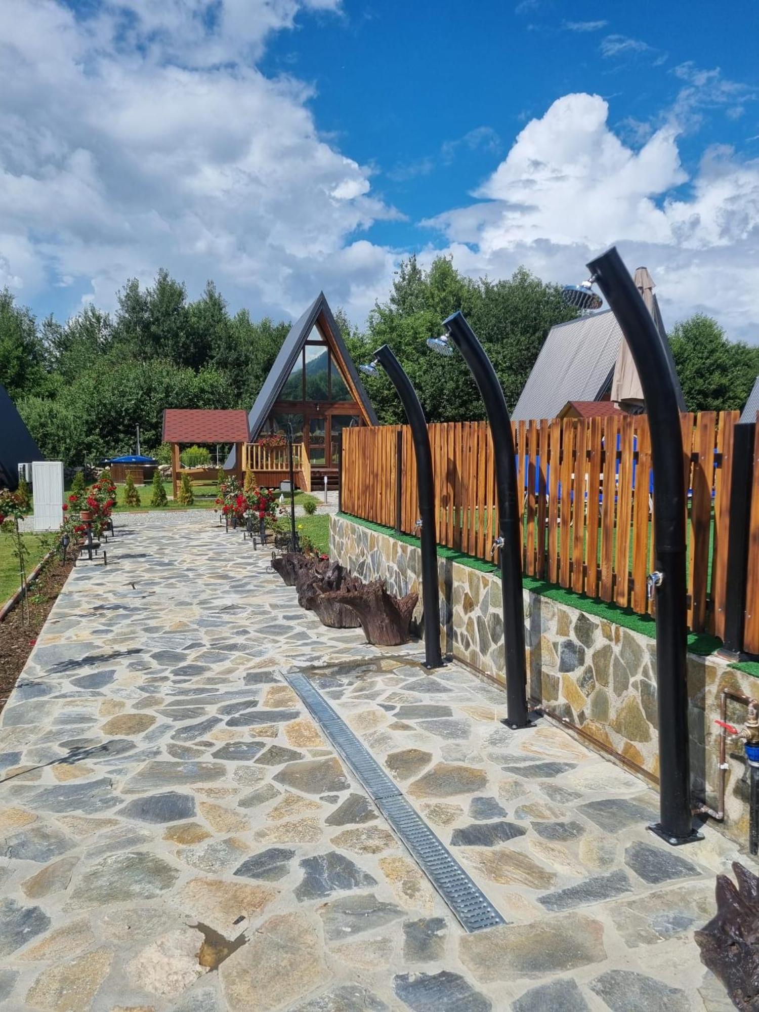 Doka Valea Sebesului A-Frame Hotel Exterior photo
