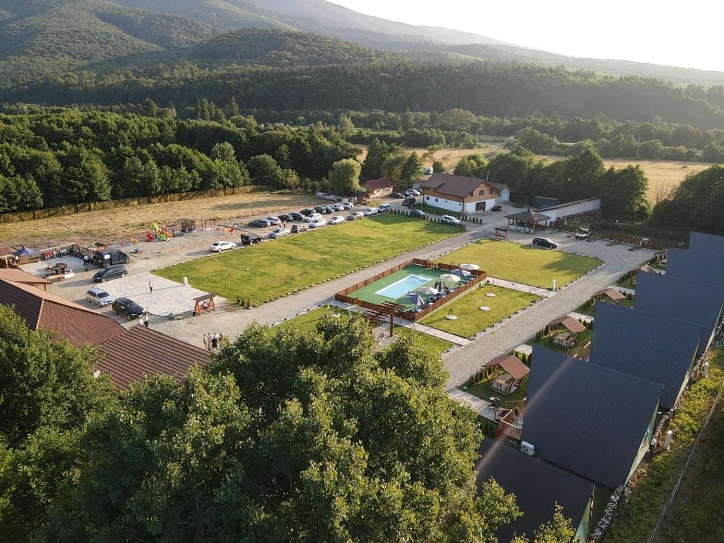 Doka Valea Sebesului A-Frame Hotel Exterior photo